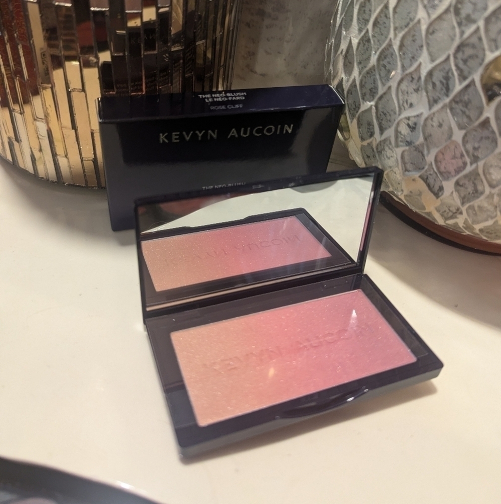 NIB Kevyn Aucoin The Neo-Blush In Rose Cliff